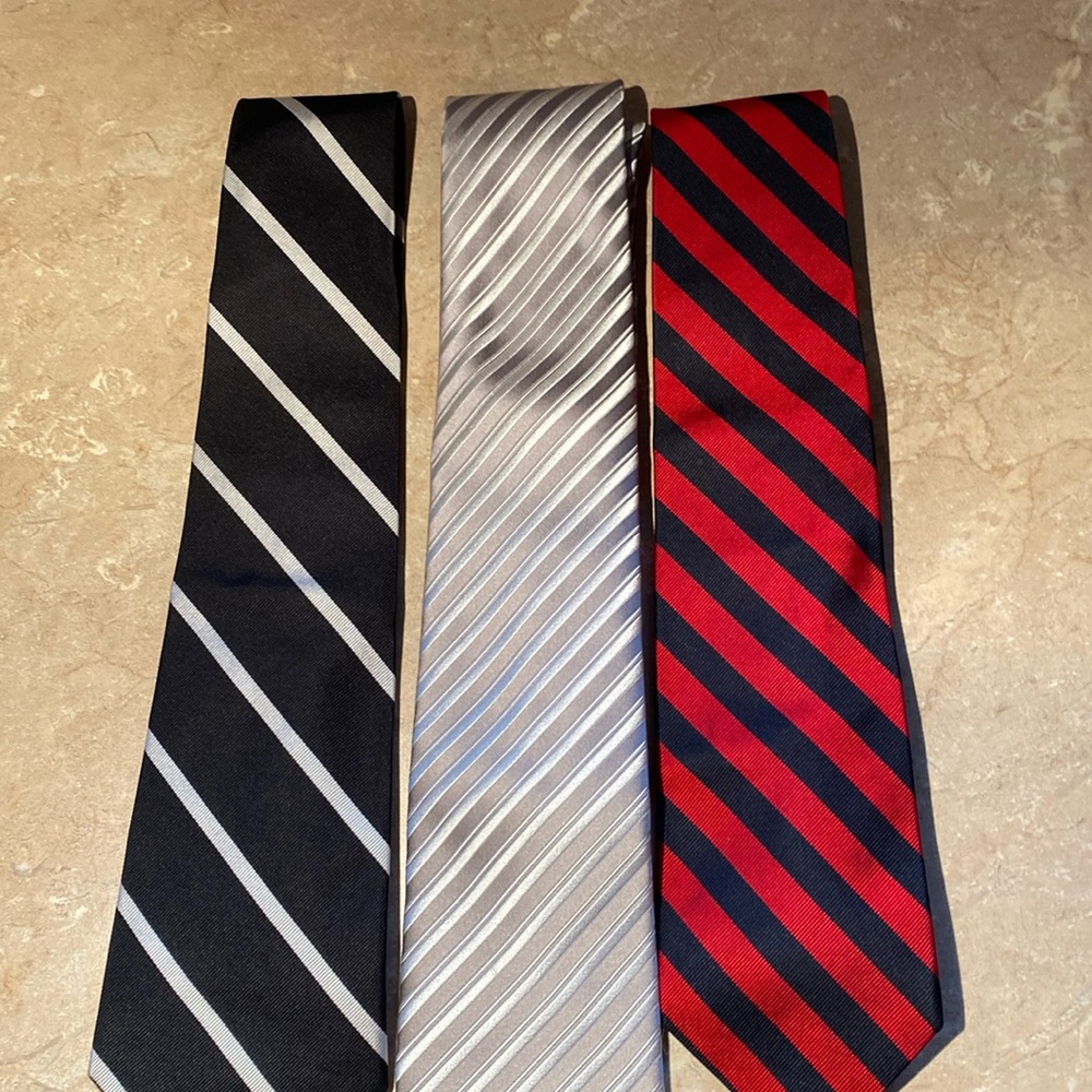 Trio of Designer Silk Neckties, Ralph Lauren, Brooks Brithers, Charvet(French)